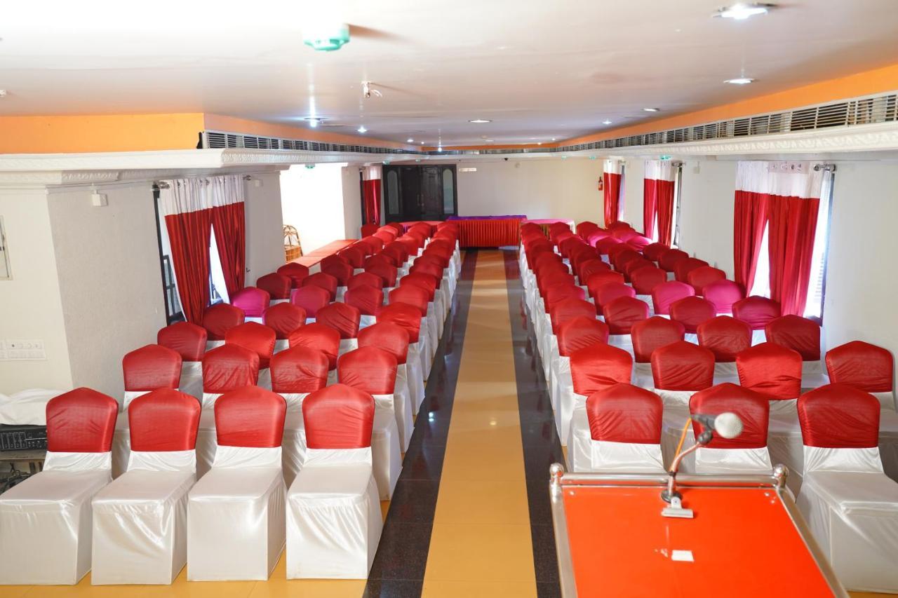 Gd International Redfort Nilambur Exterior photo